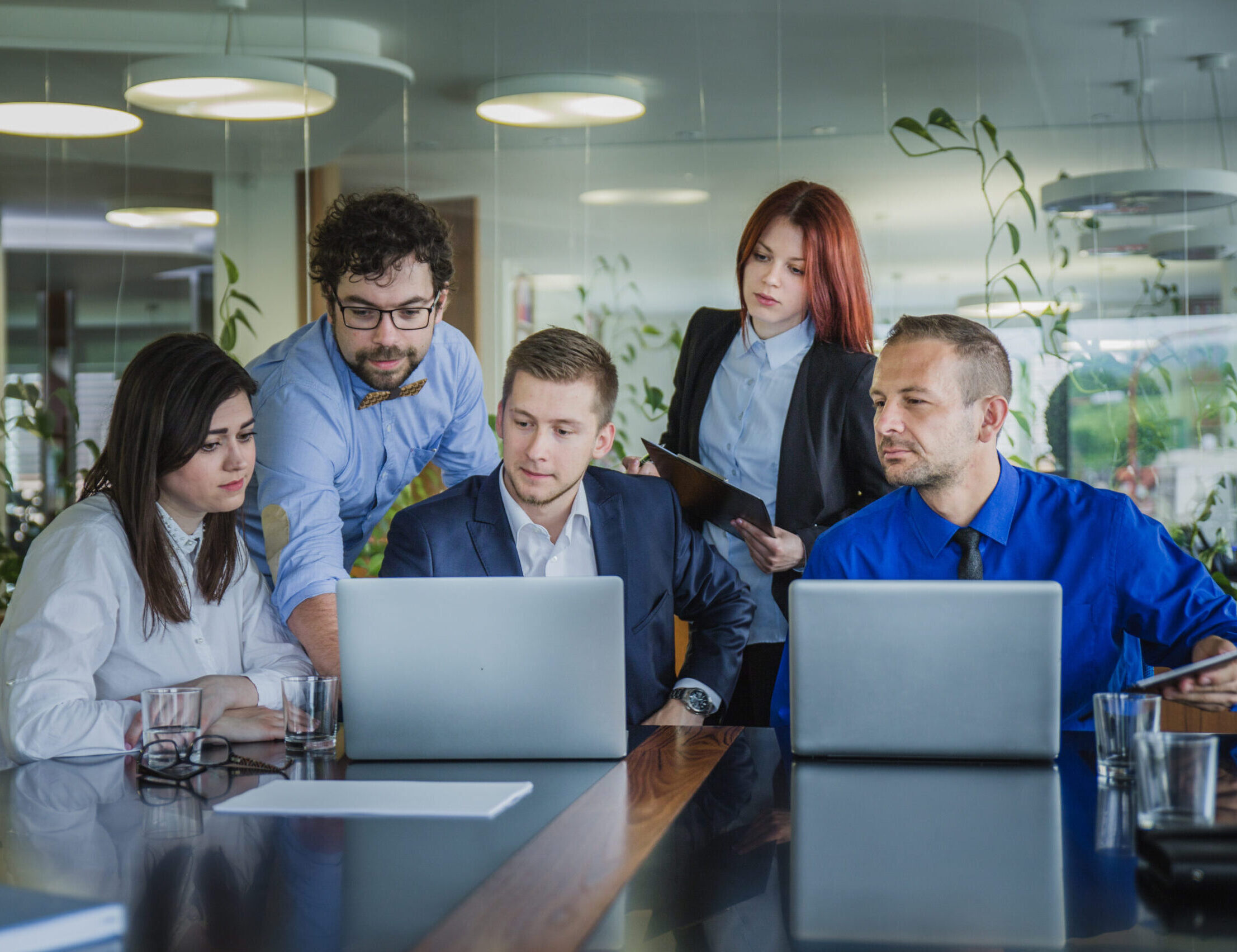 group-people-working-team