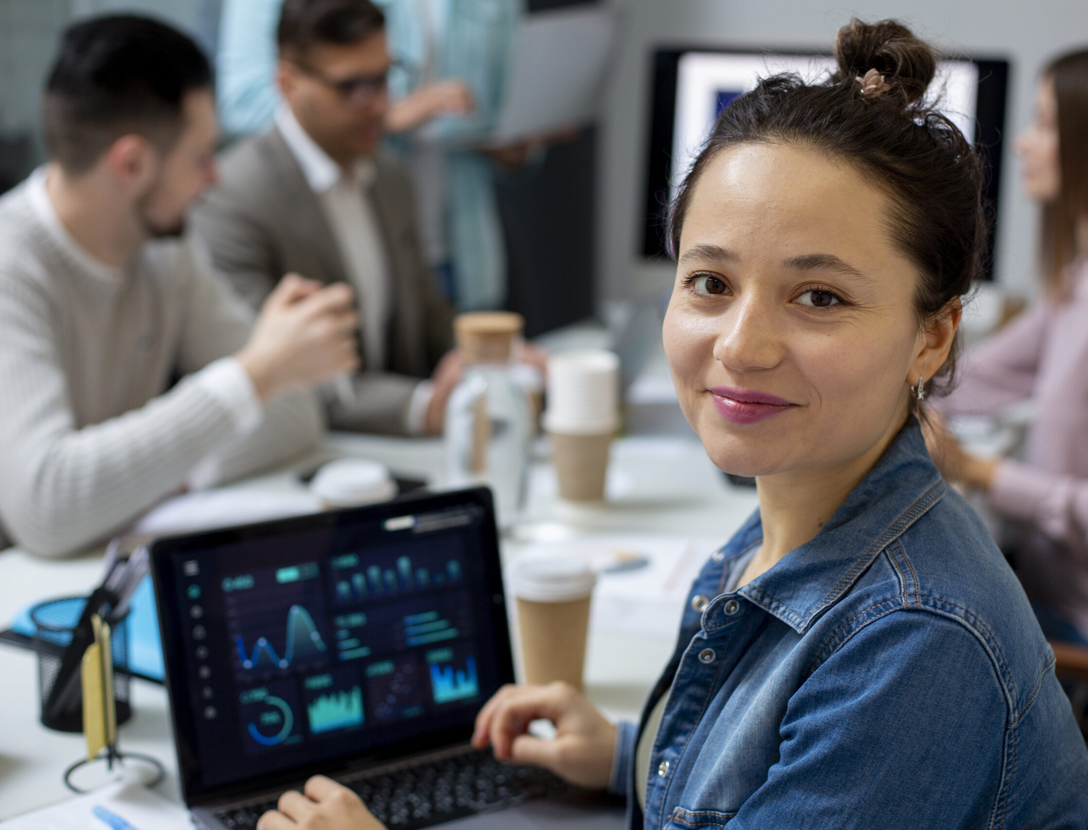 modern-equipped-computer-lab(1)